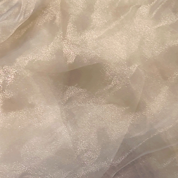 3-90 Inch Round Sheer Table Cloths - Picture 2 of 6